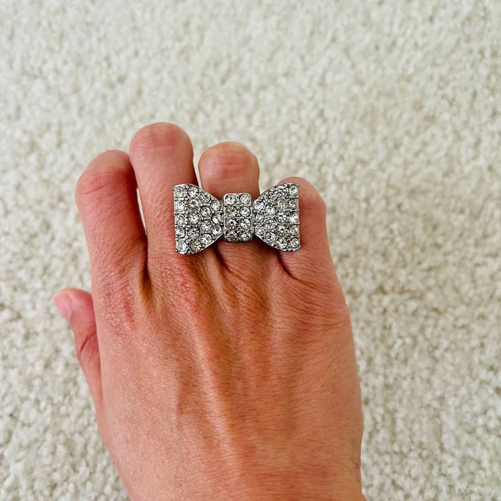 Elegant Silver Bow Ring
